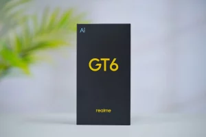 Hộp và phụ kiện kèm theo của Realme GT6 không có nhiều khác biệt so với các sản phẩm smartphone Realme mới ra mắt gần đây.

